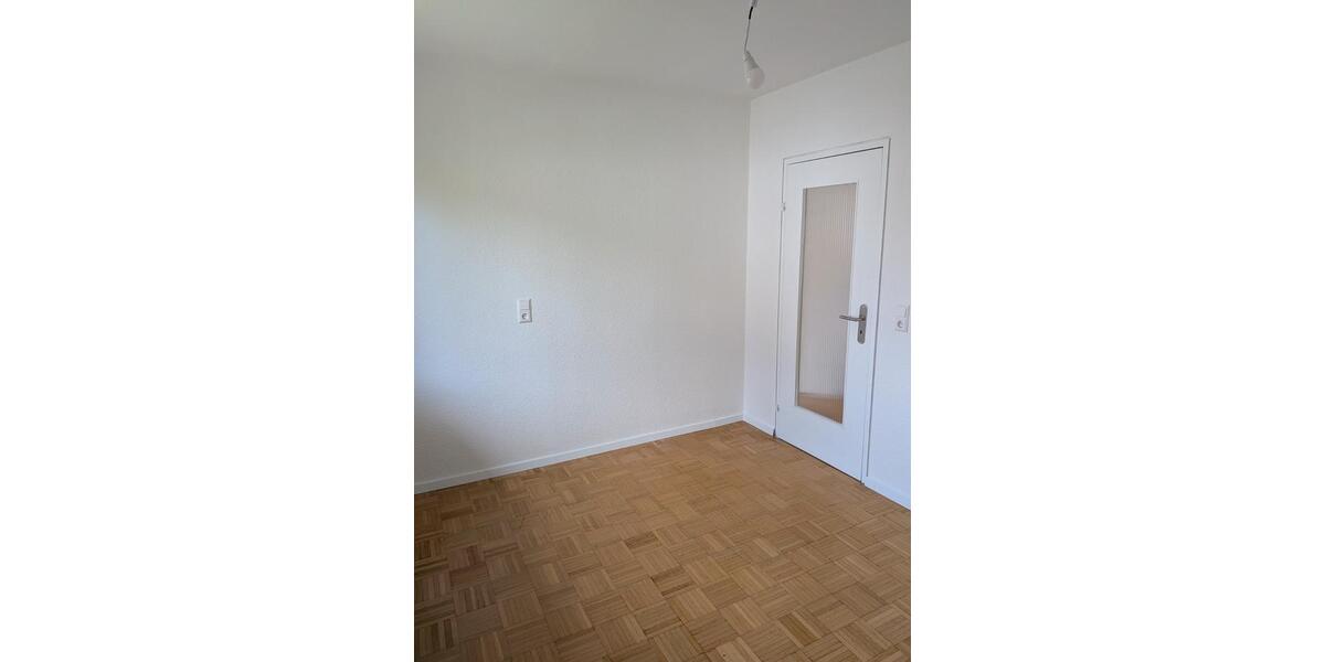 Etagenwohnung Kornwestheim - 3.5 Zimmer, 82 m&sup2;, 1.490&euro; | Angebot:26395526