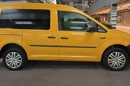 VW Caddy 141.000 km 15.900 &euro; Esslingen am Neckar 73733
