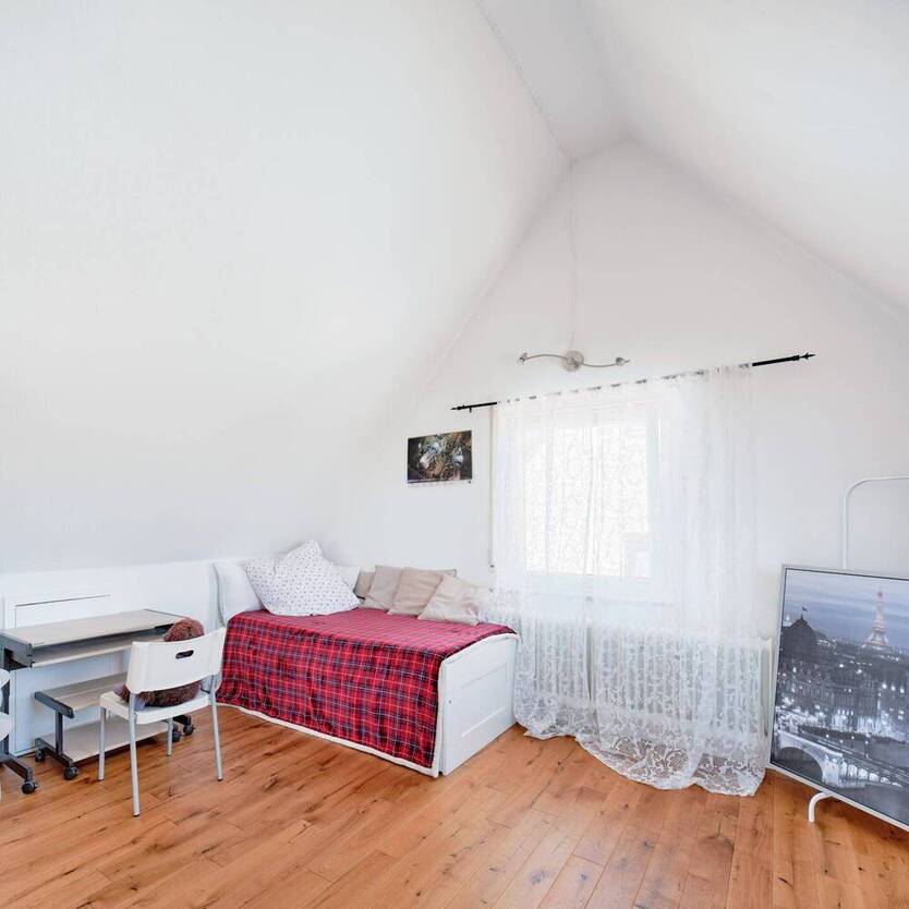 Charmante 5,5-Zimmer-DG-Maisonette in traumhafter Aussichtslage Sillenbuchs