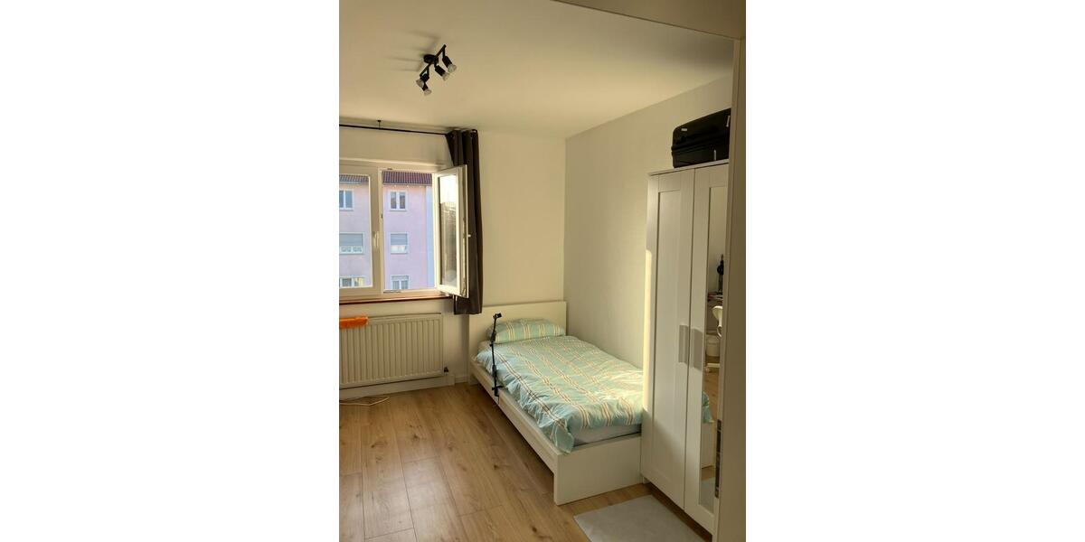 Etagenwohnung Ludwigsburg Eglosheim - 1 Zimmer, 12 m&sup2;, 585&euro; | Angebot:25273388