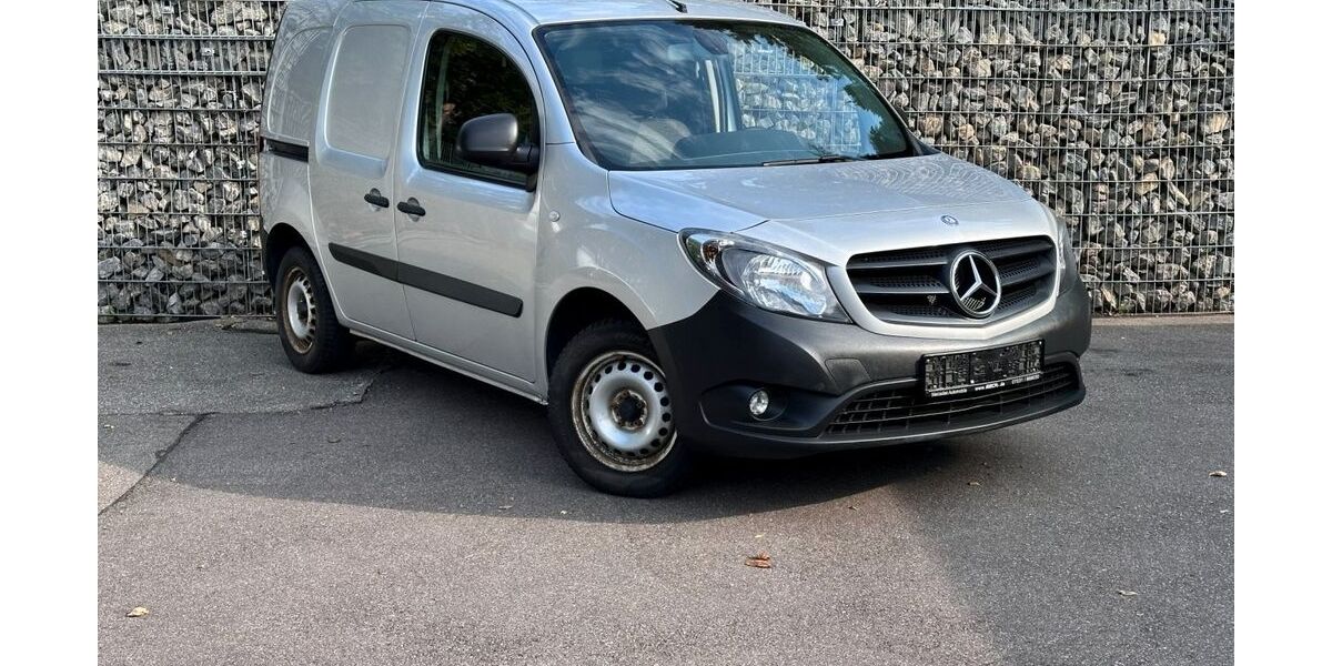 Mercedes-Benz Citan 186.036 km 7.850 &euro; Sindelfingen 71065