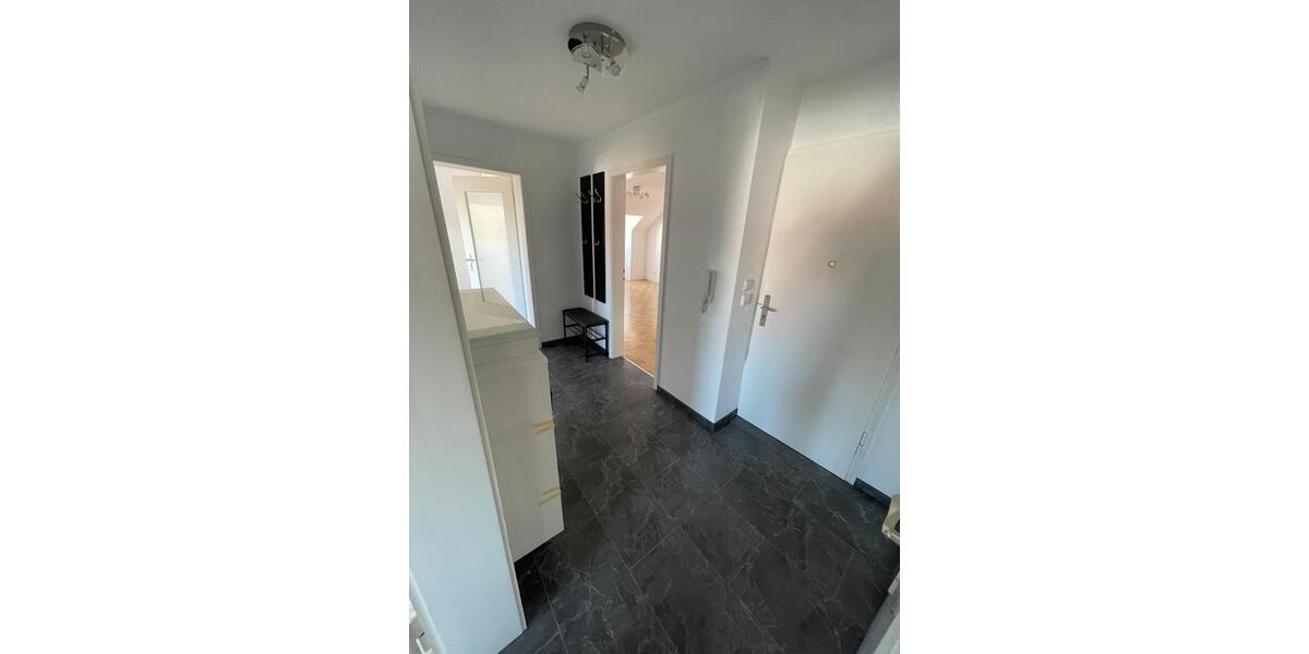 Dachgeschoßwohnung Stuttgart Sillenbuch - 3 Zimmer, 71 m&sup2;, 299.000&euro; | Angebot:25087878