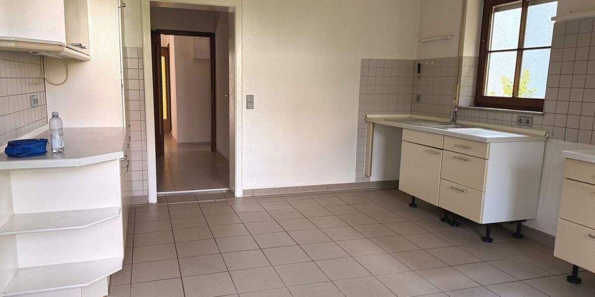 Mehrfamilienhaus, Wohnhaus Stuttgart Stammheim - 7 Zimmer, 135 m&sup2;, 585.000&euro; | Angebot:24547294