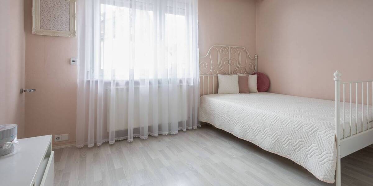 Großzügige Drei-Zimmer-Wohnung mit Garagenstellplatz und traumhafter Aussicht in Stuttgart-Rohr 3 zimmer