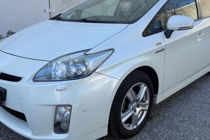Toyota Prius 124.000 km 9.790 &euro; Filderstadt / bei Stuttgart 70794