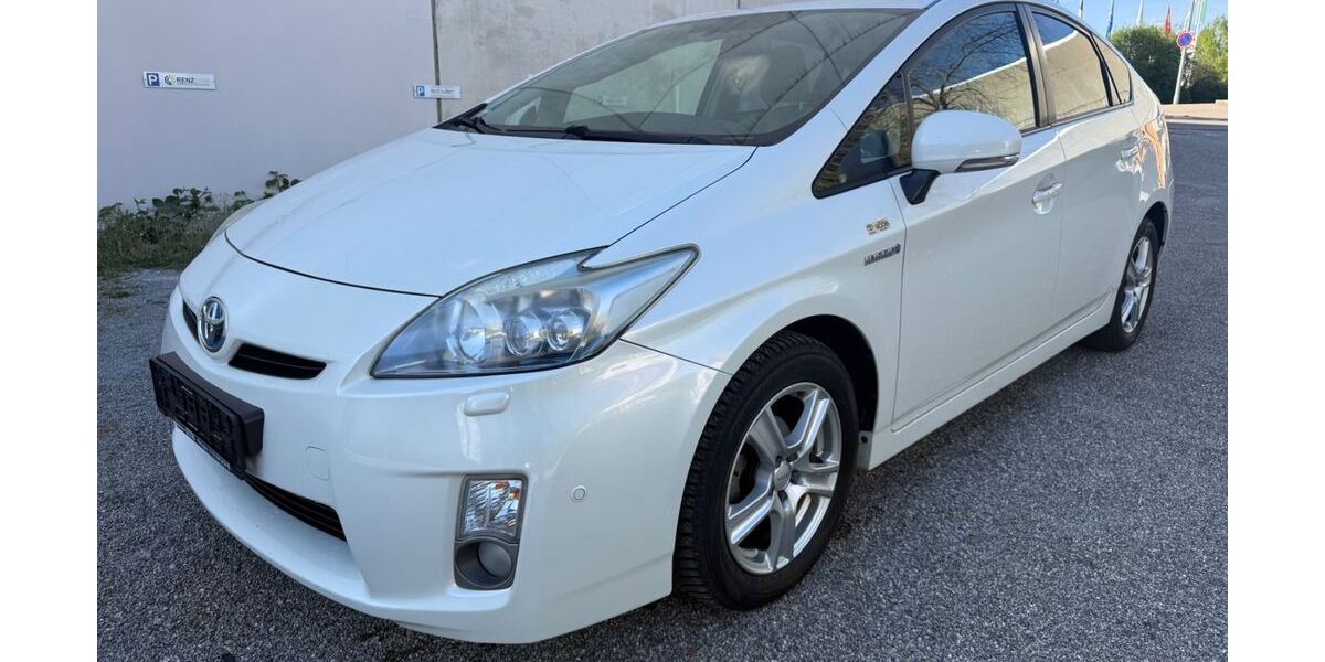 Toyota Prius 124.000 km 9.790 &euro; Filderstadt / bei Stuttgart 70794