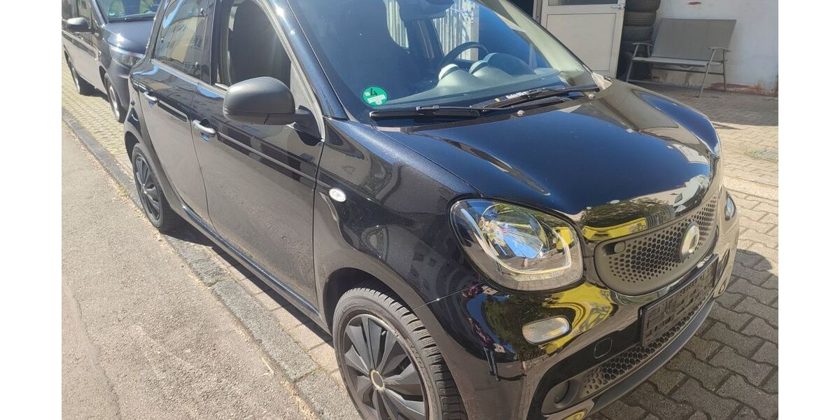 Smart ForFour 81.412 km 5.690 &euro; Stuttgart 70327