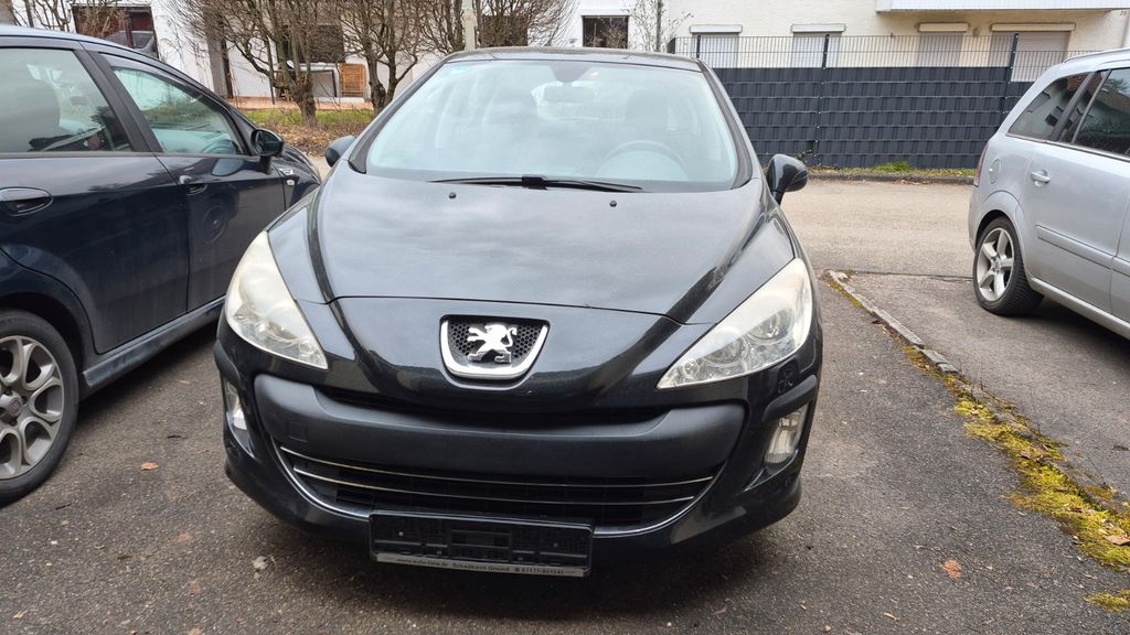Peugeot 308 168.500 km 2.499 &euro; Backnang 71522