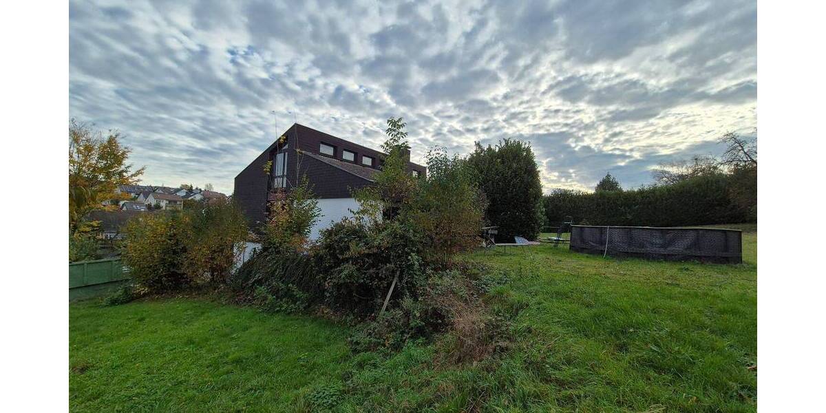 Einfamilienhaus mit wunderschönem großem Grundstück und 2 Einliegerwohnungen 1 zimmer