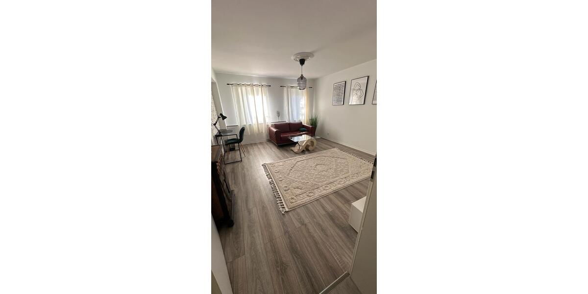 Möblierte 2 Zimmer Wohnung Souterrain in Obertürkheim 2 zimmer