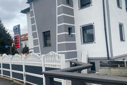 Haus Nürtingen - 6 Zimmer, 250 m&sup2;, 2.300&euro; | Angebot:25047803