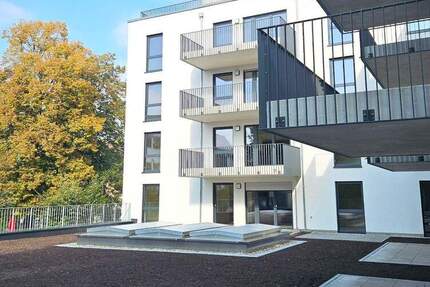 Wohnung Stuttgart Untertürkheim - 3 Zimmer, 80 m&sup2;, 1.440&euro; | Angebot:24723643