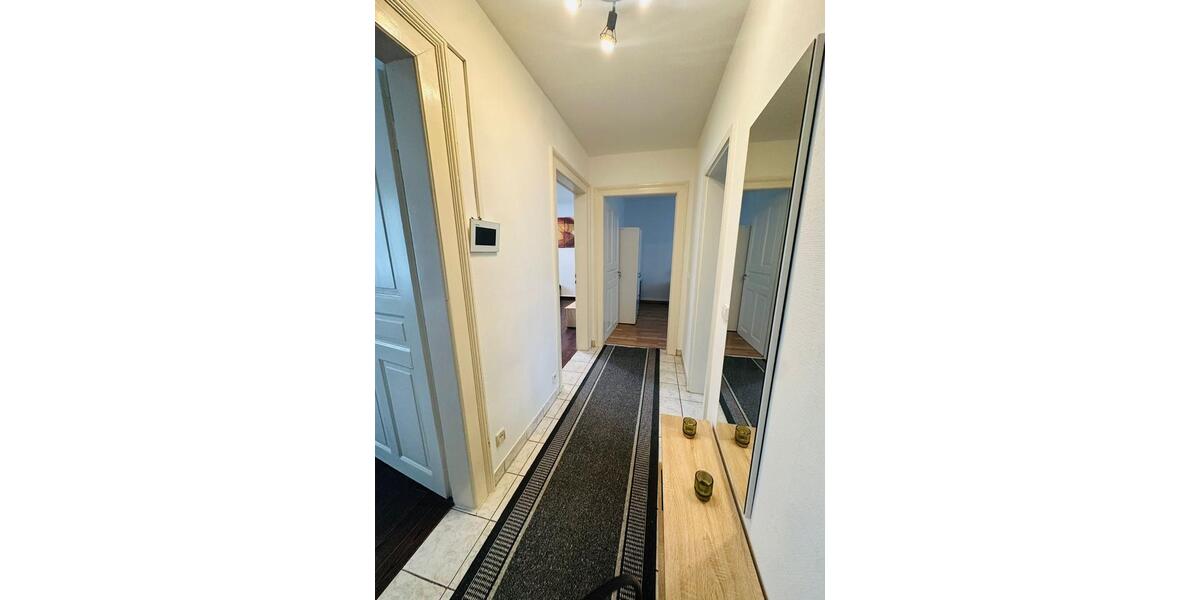 Schönes Zimmer in 3-er WG 1 zimmer