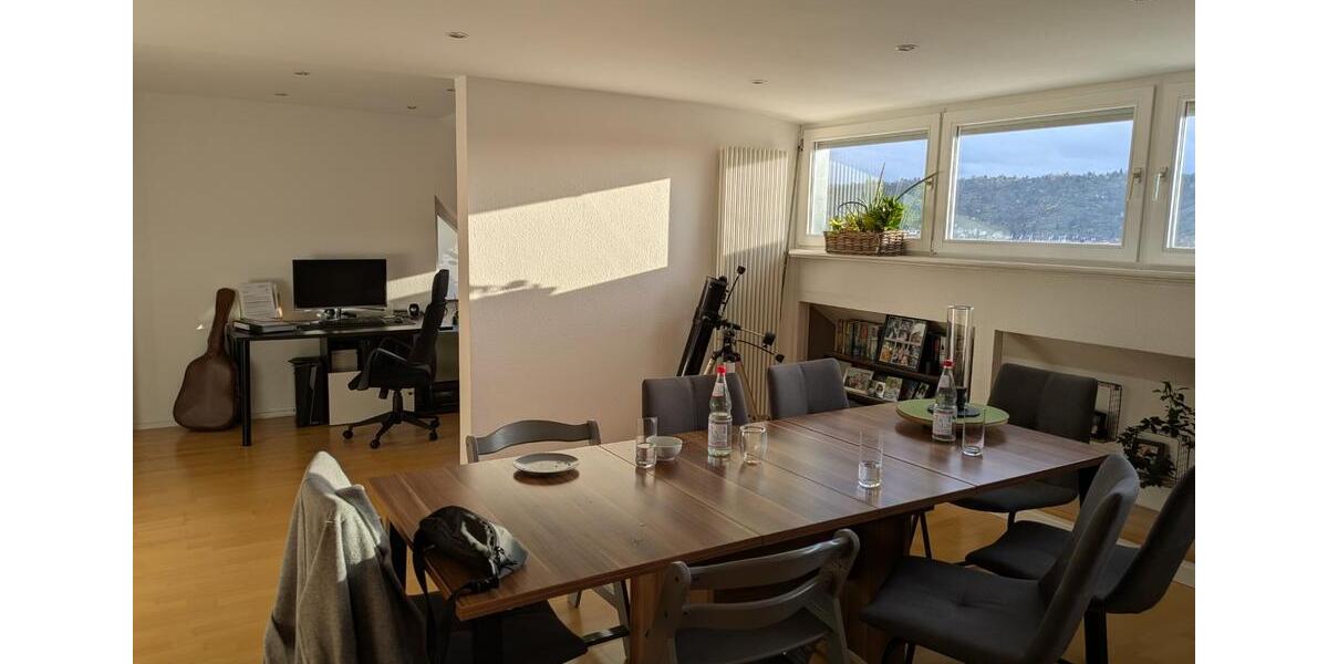 Dachgeschoßwohnung Stuttgart Luginsland - 4.5 Zimmer, 129 m&sup2;, 1.935&euro; | Angebot:24729122