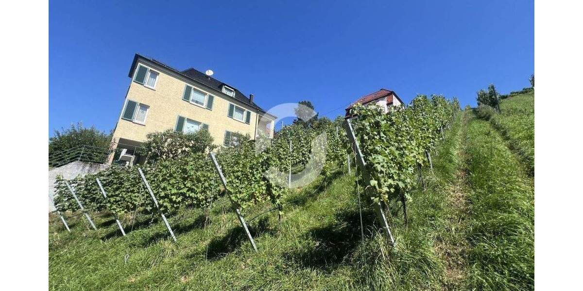 Mehrfamilienhaus, Wohnhaus Stuttgart Untertürkheim - 8 Zimmer, 206 m&sup2;, 700.000&euro; | Angebot:24861896