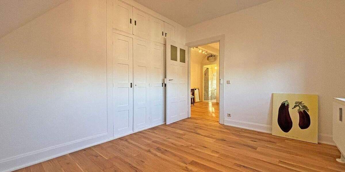 Etagenwohnung Stuttgart Sonnenberg - 4 Zimmer, 108 m&sup2;, 2.150&euro; | Angebot:25704687