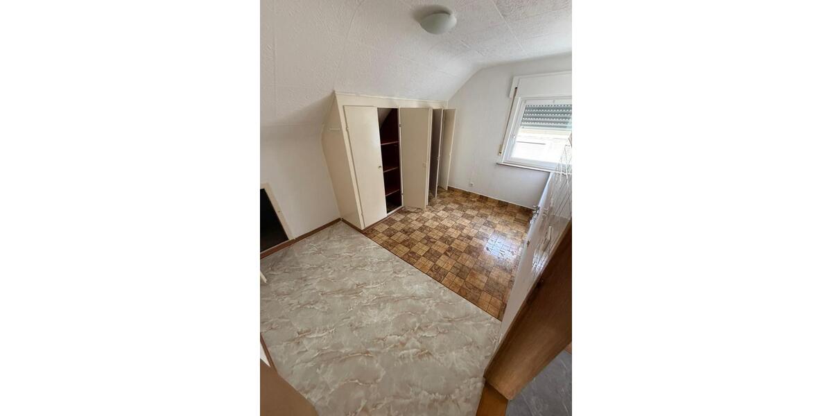 Dachgeschoßwohnung Böblingen - 3 Zimmer, 58 m&sup2;, 965&euro; | Angebot:24466351