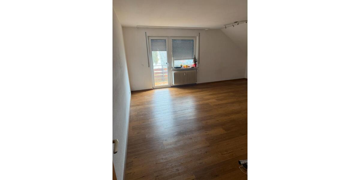 Etagenwohnung Kirchheim unter Teck - 4 Zimmer, 110 m&sup2;, 1.400&euro; | Angebot:25390611