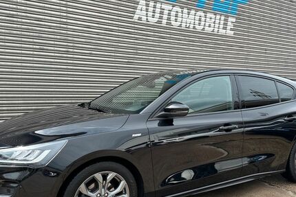 Ford Focus 42.141 km 20.500 € Sindelfingen 71065