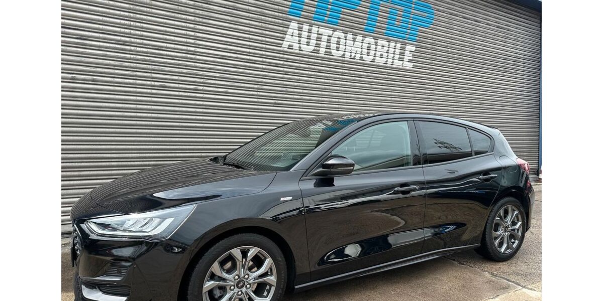 Ford Focus 42.141 km 20.500 € Sindelfingen 71065