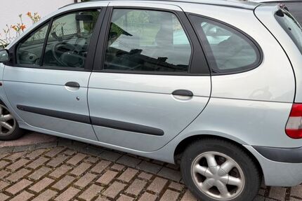 Renault Scenic 144.313 km 2.300 &euro; Kirchheim Teck 73230
