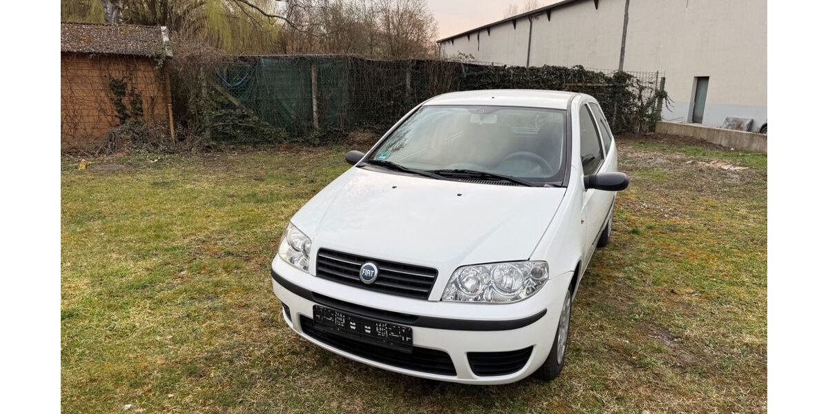 Fiat Punto 100.538 km 2.750 &euro; Urbach 73660