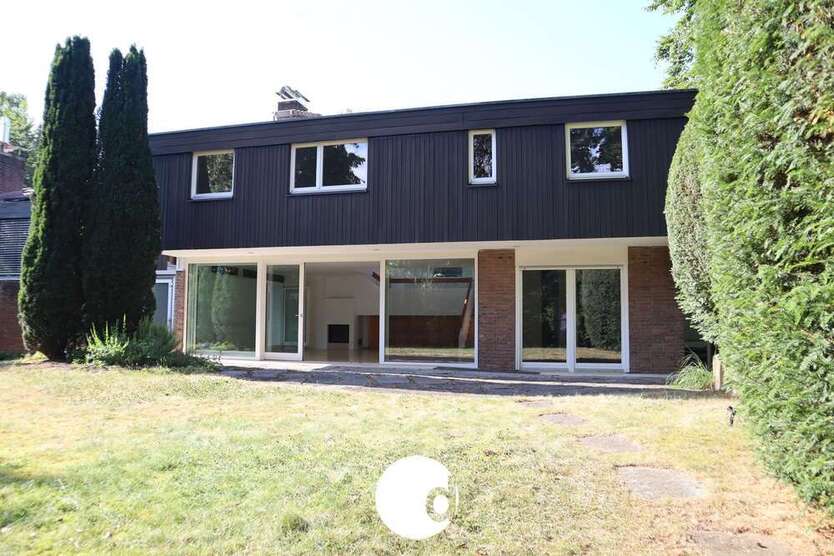 Haus zum Mieten in Gerlingen 3.000 € 220 m²