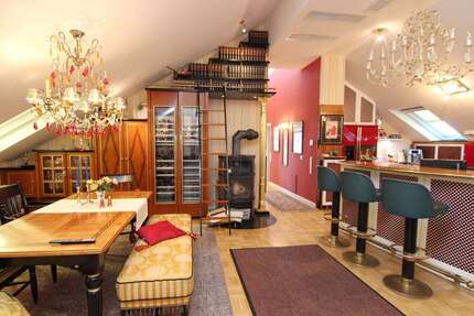 Haus zum Mieten in Stuttgart 2.750 € 250 m²