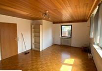 Schönes und großes Zimmer in 3er WG