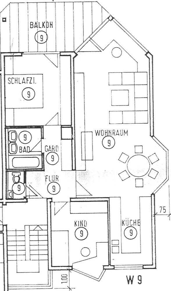 Schicke 3 Zimmer Wohnung mit einem sonnigen Balkon und PKW Stellplatz. Frei ab 01.11.2025