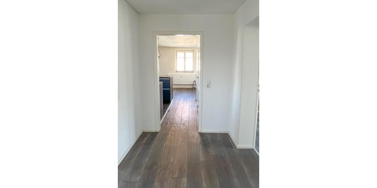 Etagenwohnung Nürtingen - 2.5 Zimmer, 66 m&sup2;, 199.000&euro; | Angebot:26152140