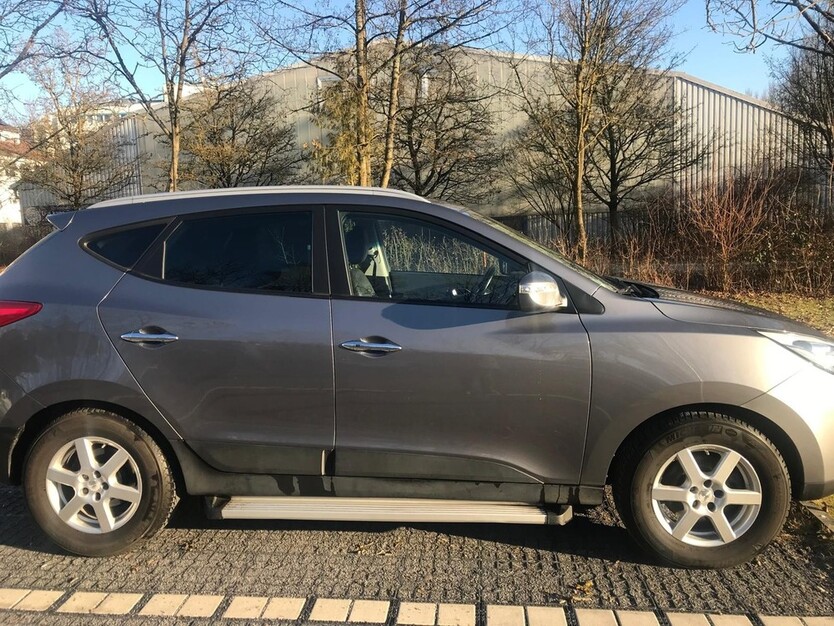 Hyundai IX35 128.000 km 11.900 € Stuttgart 70173