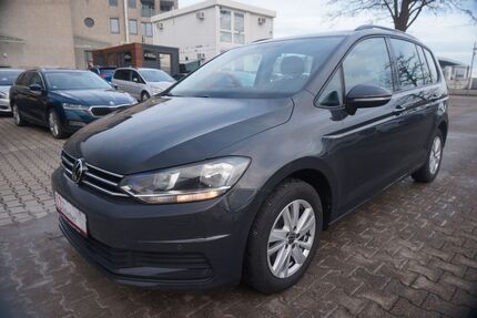 VW Touran 122.704 km 22.950 &euro; Nufringen/Stuttgart 71154