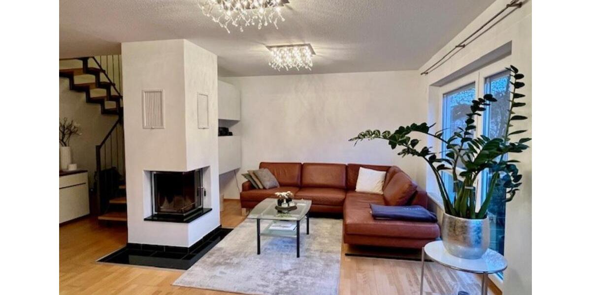 Reihenhaus Weinstadt - 8.5 Zimmer, 247 m&sup2;, 1.149.000&euro; | Angebot:25612294