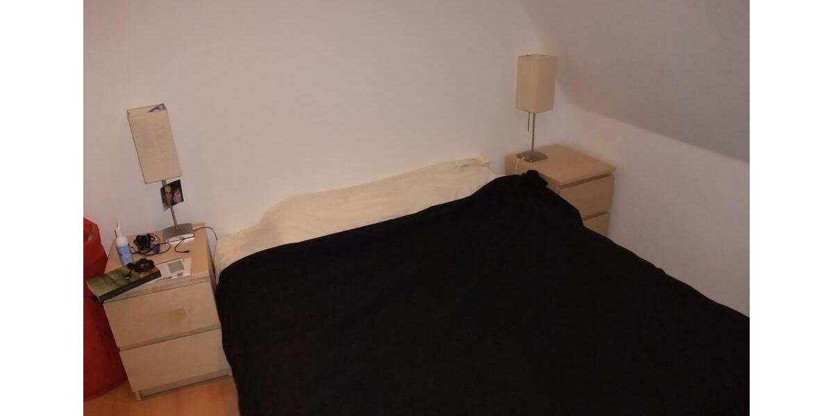 Dachgeschoßwohnung Stuttgart Stuttgart-Süd - 2 Zimmer, 40 m&sup2;, 865&euro; | Angebot:24600187