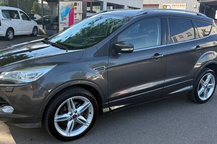 Ford Kuga 137.000 km 12.900 &euro; Kirchheim Teck 73230