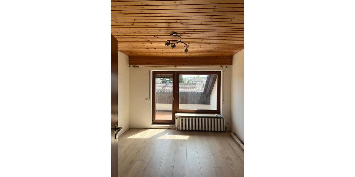 Dachgeschoßwohnung Ebersbach an der Fils - 2 Zimmer, 45 m&sup2;, 720&euro; | Angebot:26408599