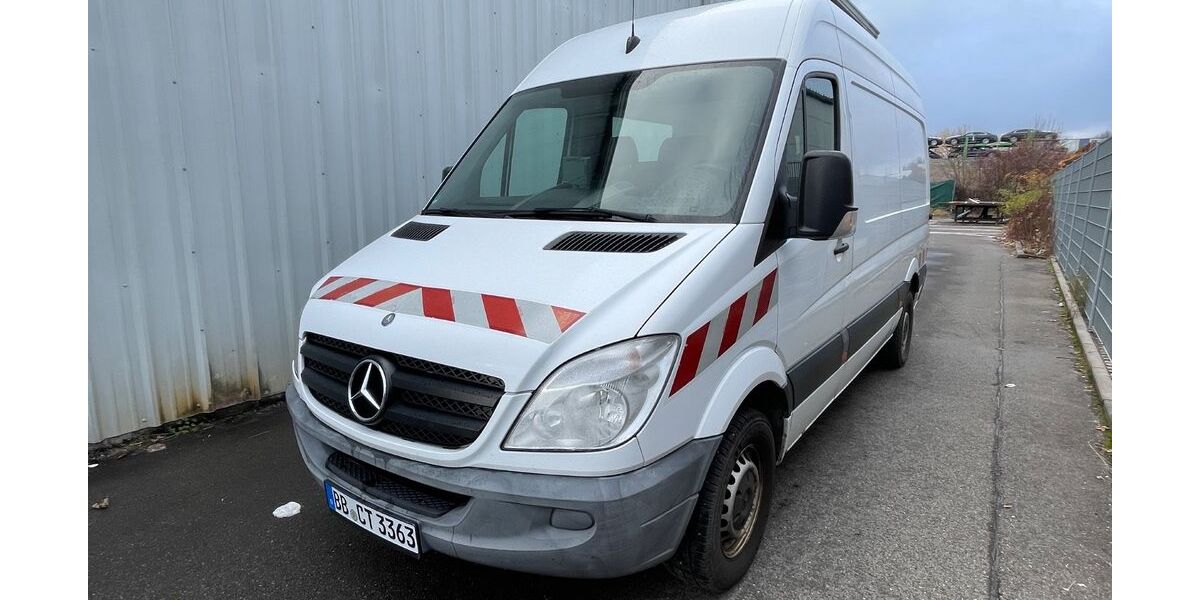 Mercedes-Benz Sprinter 255.000 km 6.990 € Böblingen 71034