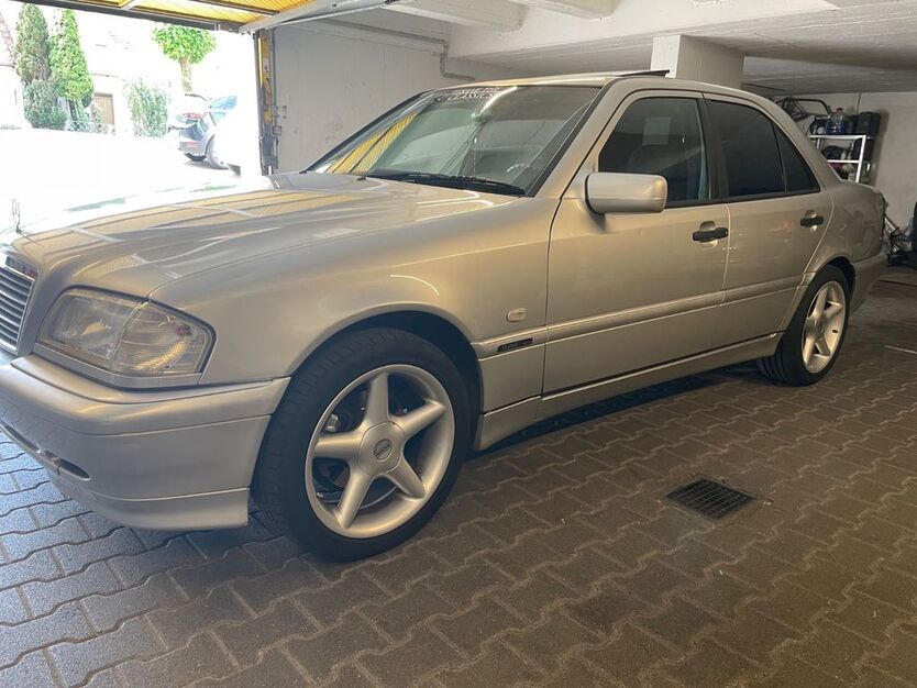 Mercedes-Benz C 180 92.000 km 6.000 € Plüderhausen 73655