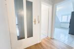 Dachgeschoßwohnung Stuttgart Bad Cannstatt - 3 Zimmer, 75 m&sup2;, 990&euro; | Angebot:26355327