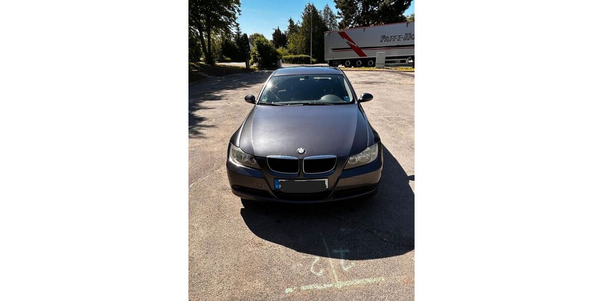 BMW 320 216.000 km 3.799 &euro; Wiernsheim 75446