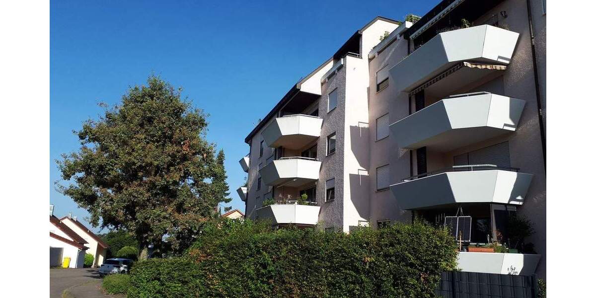 Gemütliche Dachgeschosswohnung mit Aufzug + Hausmeister 3 zimmer