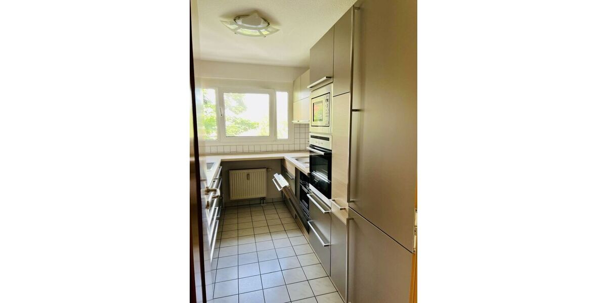 Provisionsfrei, helle 3,5-Zi.-Whg. 74qm mit EBK, Loggia, Gäste-WC und Abstellkammer im Herzen von S-Zuffenhausen, bezugsfrei ab 01.10.2026 - Etagenwohnung Stuttgart Zuffenhausen | Angebot:26963014
