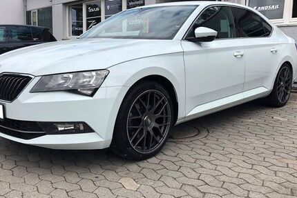 Skoda Superb 140.000 km 13.900 &euro; Böblingen 71034