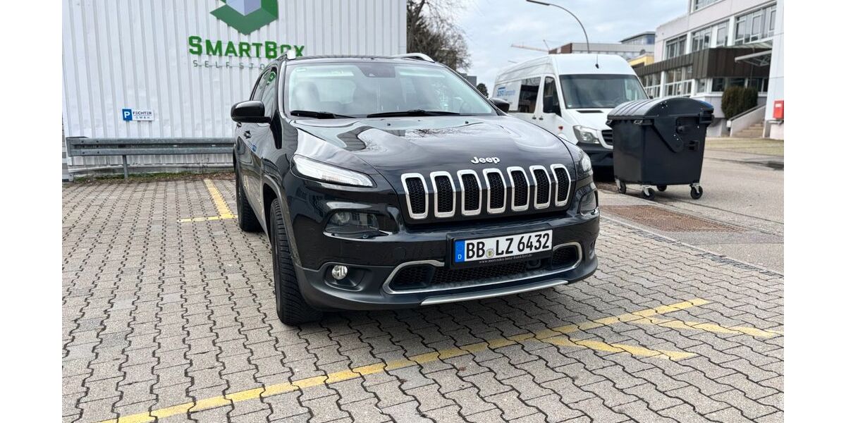 Jeep Cherokee 186.000 km 10.590 &euro; Böblingen 71034