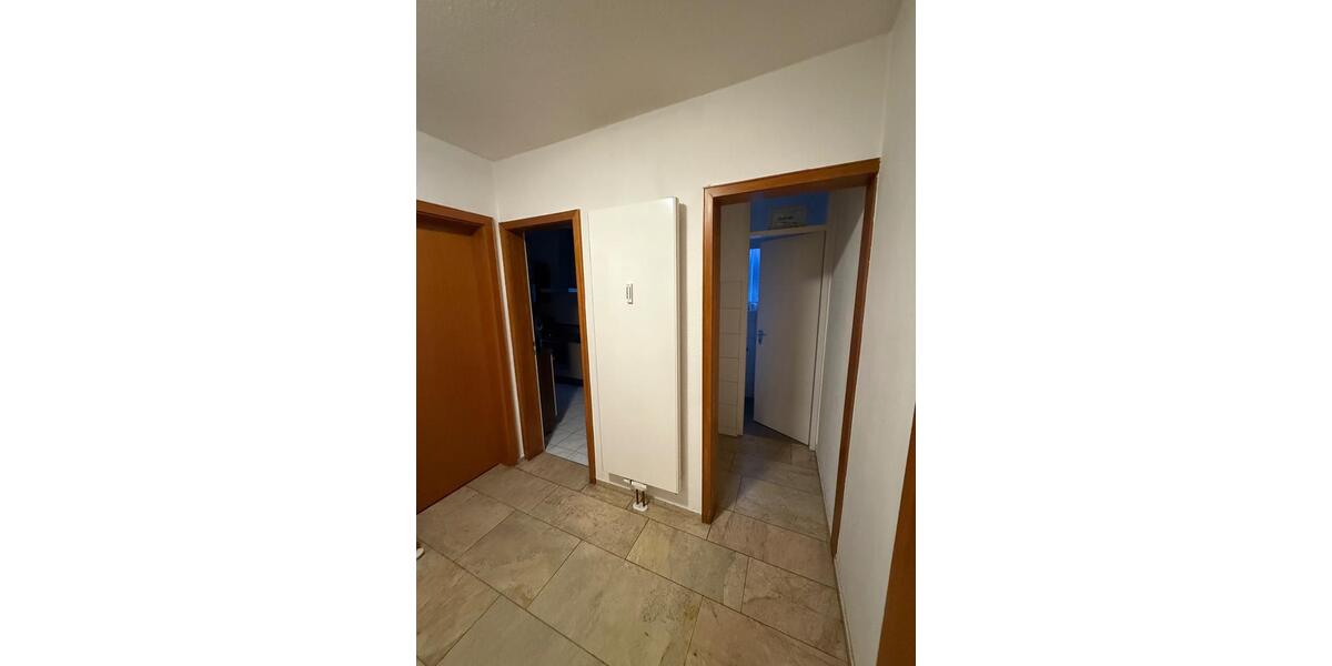 5 Zimmer- Erdgeschosswohnung möbiliert mit Garten für 1 Jahr 5 zimmer