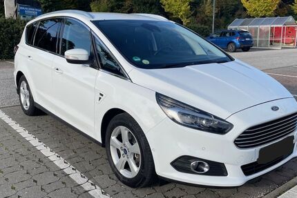 Ford S-Max 110.700 km 14.000 € Münchingen 70825