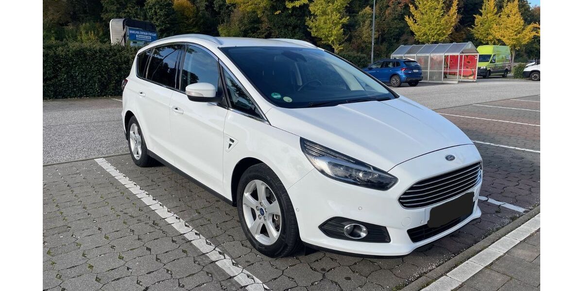 Ford S-Max 110.700 km 14.000 € Münchingen 70825