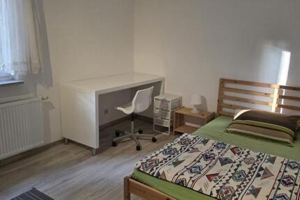 Vollmöbliertes WG-Zimmer mit Balkon in Stuttgart Zuffenhausen 1 zimmer