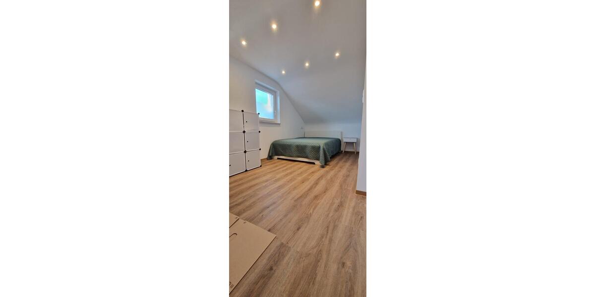 Dachgeschoßwohnung Waiblingen - 2 Zimmer, 45 m&sup2;, 950&euro; | Angebot:26705296